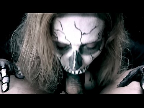 ❤️ Demoniczna dziewczyna ssąca kutasa swoimi czarnymi ustami i połykająca spermę. ️ Porno fb at us pl.klassikaprint.ru